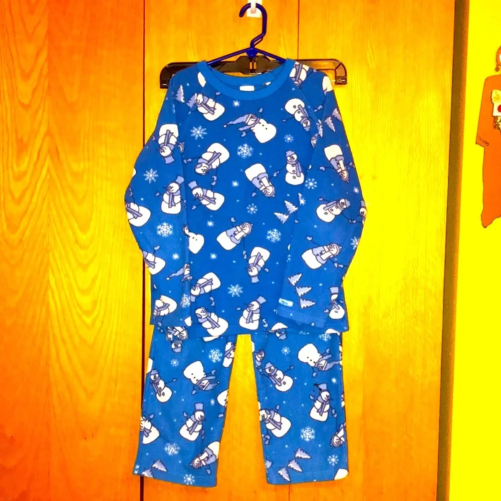 The Children’s Place 7 / 8 fleece pajamas set blue snowmen trees cozy warm VGUC